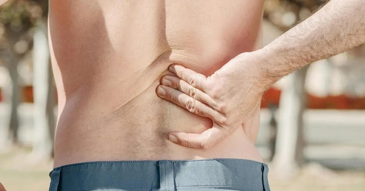 הכל על כאבי גב תחתון: תסמינים, סיבות וטיפולים יעילים